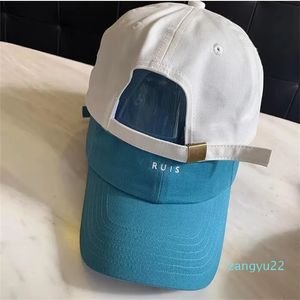 لعبة البيسبول Cap Designer Caps Casquette Luxe Canvas تعرض القبعات للنساء للأزياء.