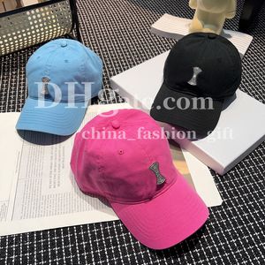 Chapéus de desenhista Luxo Casquette Cap Cor Sólida Carta Diamante Design Chapéu Para Homens Mulheres Chapéus Equipados Lona Respirável Chapéu Verão Ao Ar Livre Férias Chapéu de Sol