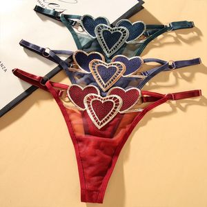 Seksowna smyczka kobiet z imieniem 3pcs Lolita Thong Urocze dziewczyny sercowe stringi regulowane przezroczystą koronkową bieliznę G-string majy 240315