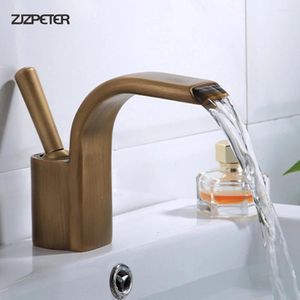 Banyo Lavabo Muslukları Lavabo Havzası ve Soğuk Karıştırma Musluk Dolabı Washbasin Tek Delik Karşı Şelale Tipi BLA