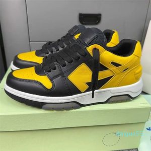 Fashion Black Sports Shoes مصمم فاخر أحذية غير رسمية أسهم بيضاء على كلا الجانبين أحذية التزلج السوداء والعليا