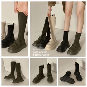 Designers Shoes Sneaker Sport vandringskor Ankelstövlar Hög topp Ankles Boot Non-Slips Lightweights Softs Women Gai 35-48 Blacks Classic Comforts