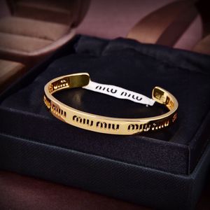 Simple hollow letter bracelet, light luxury and versatile ins women's bracelet, high-end copper gold-plated bracelet