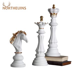 Sculture NORTHEUINS Pezzi degli scacchi in resina Giochi da tavolo Accessori Estetica retrò Arredamento della stanza per interni Decorazione della casa Scacchi Scultura