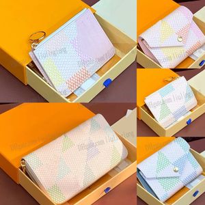 Ny Spring Summer Wallet Designer Card Holders Women Checkered Bag Luxury Green Pink Mini Wallet Fashion Chains Plånbok Lady Letter Clutch Long Purses