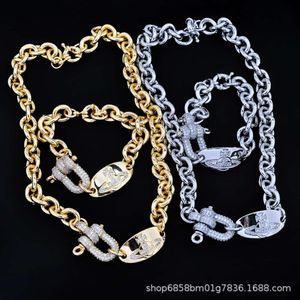 Satellit Viviennes Viviane Westwood Halsband Högkvalitativ full diamant U-formad hästsko spännkedja halsband punk stil krage kedja hög version