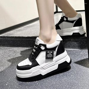 Casual Shoes Krasovki 8,5 cm äkta läderkvinnor Spring Autumn Summer White Hidden High Heels Chunky Sneakers Ins Platform Wedge