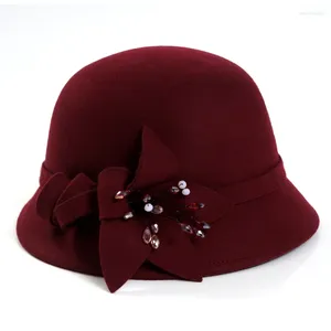 Berets H7687 Mulheres Fedoras Chapéu Outono Inverno Ao Ar Livre Quente Lã Feltro Cap Lady Party Elegante Coreano Alta Qualidade Moda Cúpula Flor Chapéus