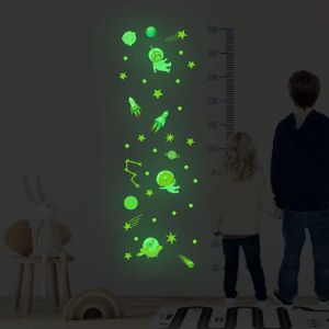 Stickers Luminous Astronaut Height Measure Wall Stickers Glow In The Dark Stars Wall Decals For Baby Kids Rooms Home Decor Height Chart