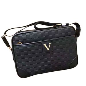 Klasyczna torba designerska mężczyźni wytłaczona torba na ramię na ramię klucze portfel luksusowe mody torebki komunikatorów torebka dla mężczyzn