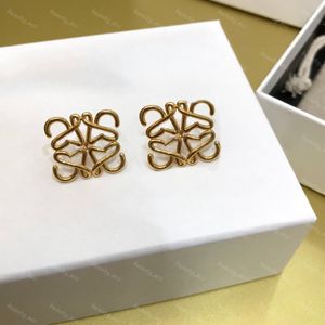 Modebrev örhängen för kvinnor enkel studörhänge lyxig designer smycken guld aretes män öron med låddesigners accessor214c