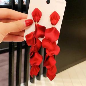 Charm Bohemian Flower Rose Petal Long Tassel Earrings New Fashion Leaf Shaped Earrings For Women Girls Party Wedding Jewelry Y240328