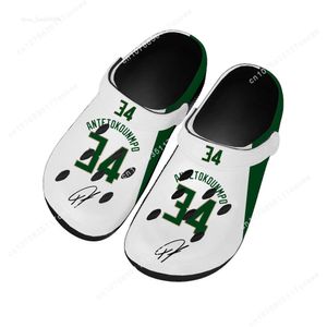 Basket Milwaukees Home Clog Uomo Donna Gioventù Ragazzo Ragazza Sandali Giannis Antetokounmpo NO 34 Scarpe Pantofole con foro per scarpe personalizzate