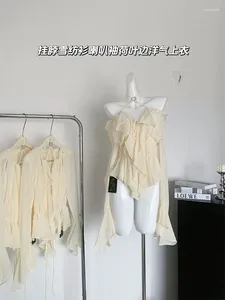 Bluzki kobiet francuska elegancja szyfon seksowna prosta beżowa slash szyja uprawy na top na ramię słodkie koszule podstawowe swobodne coquette mori dziewczyna