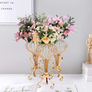 Electroplating Gold Iron Props Hollow Wrought Stand Ornaments Silk Wedding Decor Table Flower Arrangement Road Lead