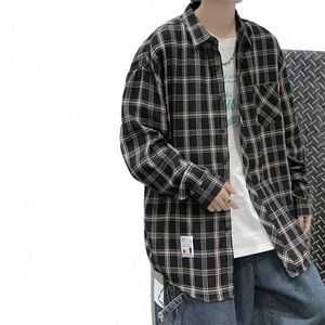 HARAJUKU PLAID SHIRT MEN HIP HOP FLANNEL KONTROLLERAD OVER STORLEK SKIRT Högkvalitativ vår Ny överdimensionerad streetwear Green Retro Bluses V1V6#