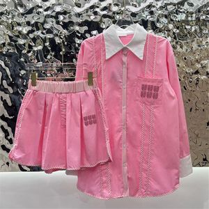 Brev kvinnliga lyxblusskjorta shorts set rosa blå designer långärmad toppar shorts outfits sommar eleganta casual dagliga blusar skjortor