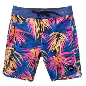 Mäns shorts Mens Swimming Shorts Mens Vetement Luxury Shorts Long Plaid Sports Shirt Polyester Beach Four Season Printed Bikini i fastlandet Kina J0328