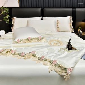 Bettwäsche Sets Sommerkühlung Quilt Ice Seiden Bettdecke Luxus -Set Doppelbett Leinen Stickereien Bettdecke Spitzendecke Paar Betspannung