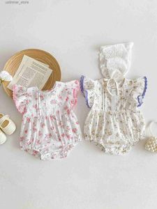 T-shirts 2024 sommar ny baby flicka söt flygande ärm bodysuit nyfödd spädbarn bomull casual jumpsuit småbarn tjej blommor prinsessa kläder24328