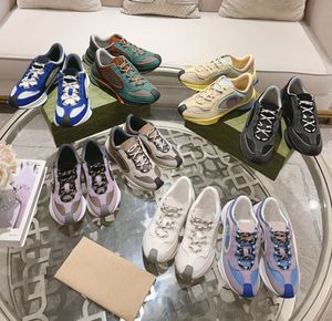 Scarpe da design scarpe scarpe da ginnastica casual multicolore che running beige uomini addestratori donne casual classiche in pelle classiche vintage scarpe da sneaker da sneaker da scarpe da ricreazione all'aperto