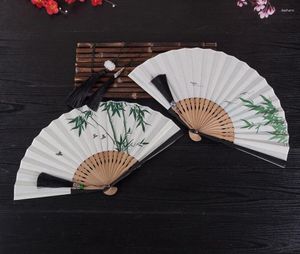 装飾的な置物中国の風の手描きの綿のファンの小さな紳士の男性と女性は古代日本の竹の贈り物を折り畳む