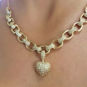 Chokers Luxury Full Cubic Zirconia Heart Shape Pendant Necklace For Women Gold Color Högkvalitativ kedja Sparkande fina smycken 2211174Q