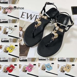 Chanelllies sandal Channeles 2023 Slippers thong interlocking Leather letters C slides diamond pearl buckle sandals women waterfront slip on mule summer beach