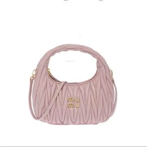 Miumiubag vagare matelasse bowling boston designer borse di lusso da donna lussuoso uomo fuzzy ascellare sacchetti a prezzi frizione cross body borse borsetto teddy767