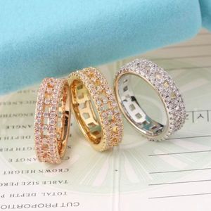 Designer Diamond Ring Silver Rings of Women Man Shape Fashion Jewelry mångsidiga smycken Bröllopspresent Jubileum Trevlig Gift258J