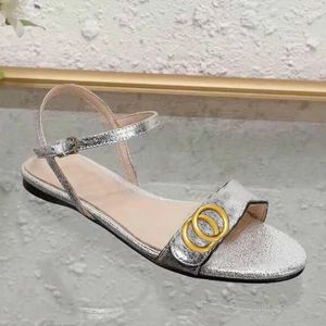Designer sandals Women Sandal fashion leather Flat New style shoe bottom Beach Belt buckle Metal rubber sunny beach Casual Slipper Shoes summer With size 35-43