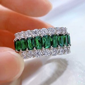 Cluster Rings Eternity Full Emerald Diamond Ring % Real 925 sterling silver Party Wedding band Rings for Women Men Engagement Jewe268c