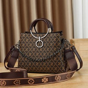 Premium Duygu Çantaları Kadın Çantaları Moda Zinciri Tote Kova Çantası Doku Omuz Crossbody Çantası 040224