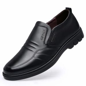 Schuhe 2023 Neue Lederschuhe Herren neue Mokassins Soft Soled Casual Herren Lederschuhe Geschäft Formale Herrenschuhe Schuhe für Männer