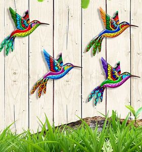 1st Metal Hummingbird Bird Wall Art of Garden Exterior Dekoration Utomhusstatyer för hemtillbehör Skulpturer 240401