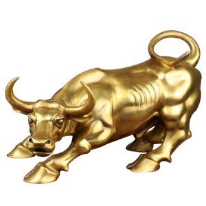 Sculture Feng Shui Wall Street Statua del toro Ottone Decorazioni per la casa Mercato azionario Figurina di bue dorato Attira buona fortuna Scultura da ufficio