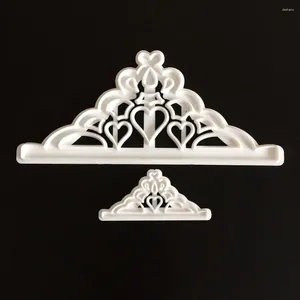 Bakning formar 2st Crown Plastic Fondant Cutter Cake Mold Cupcake Decorating Tools Chocolate Gumpaste