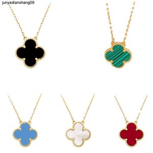 18k Guldpläterade halsband Luxury Designer Necklace Four-Leaf Clover Cleef Fashion Pendant Halsband Bröllopsfest smycken Högkvalitativa smycken 40cm+5cm