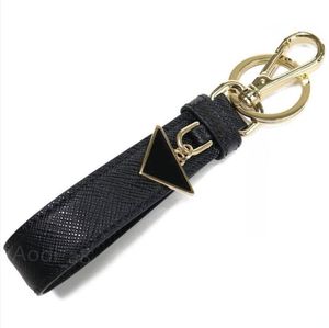 Metal Leather Key Buckle Keyrings Luxury Designer Keychains Brand Key Chain Prad Car Key Rings for Charm Män Kvinnliga smycken gåvor