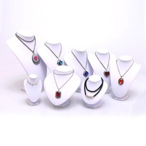 Smycken påsar väskor inslagna vita pu läder display halsband standar holder smycken arrangör byst modell fin show ra324v