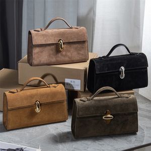 Italiensk nisch flip kalvläder handväska mocka en axel crossbody handväska äkta läder liten fyrkantig väska för kvinnor 230314