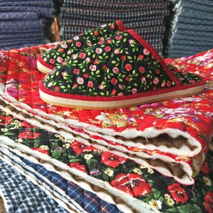 Tecido vintage flor impresso acolchoado tecido de algodão três camadas pano quente fazendo jaqueta acolchoada chinelos vestuário diy costura artesanato