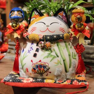 Esculturas de cerâmica japonesa de 8 polegadas Gato da sorte Maneki Neko com Daruma Fortune Cat FengShui Artesanato Caixa de dinheiro Decoração de mesa para casa Presente