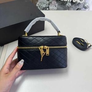 Designer kvinnor kosmetiska väskor y smink på väska mini axelväska kvinnor makeup box väskor resor plånbok handväska påse purses toalettarty handväska crossbody cyd24032706-14