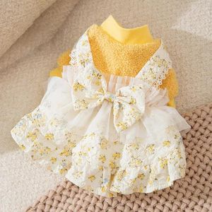 Cão vestuário pet quente princesa vestido outono inverno médio pequeno roupas moda flor lã saia gatinho filhote de cachorro yorkshire poodle casaco bonito