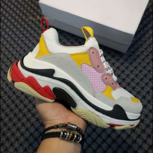 Designer Triple S Shoes Clear Sole Platform Shoe Black White Grey Red Pink Blue Royal Neon Yellow Green Tennis Trainers Sneakers for Men and Women 909