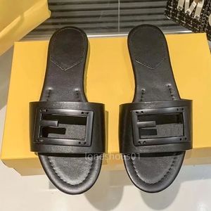 Designer chinelo sliders verão moda sandálias praia chinelos de luxo mulheres flip flops mocassins clássicos marrom preto branco slides chaussres sapatos