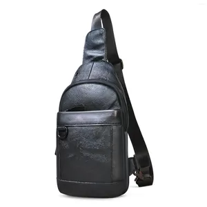 Midjepåsar Trend Men äkta Cowleather Fashion Travel Triangle Chest Sling Bag Design One Shoulder Cross-Body Day-Pack Man 8016