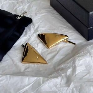 Barrettes Barrettes New style Luxury Womens Designer Triangle Hair Clips For Women Girls Brand Letter Designer hair pins Fashion Hairpin Hai