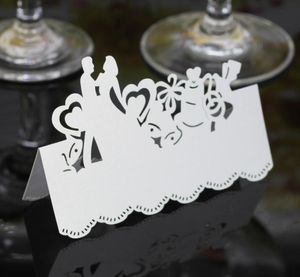 بطاقات Laser Cut Place Cards Hollow Paper Name مع عشاق لحفلات حفلات الزفاف.